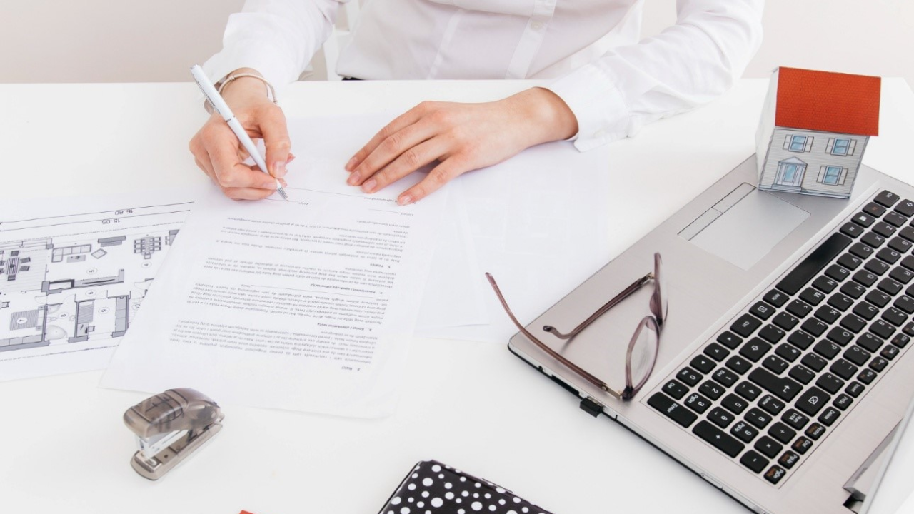 Why You Need to Have a Pre-Approved Mortgage Before Signing