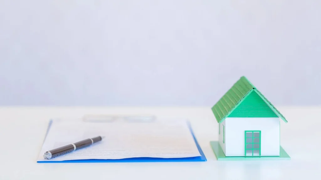 What's the Difference Between a Title Search and Title Insurance?
